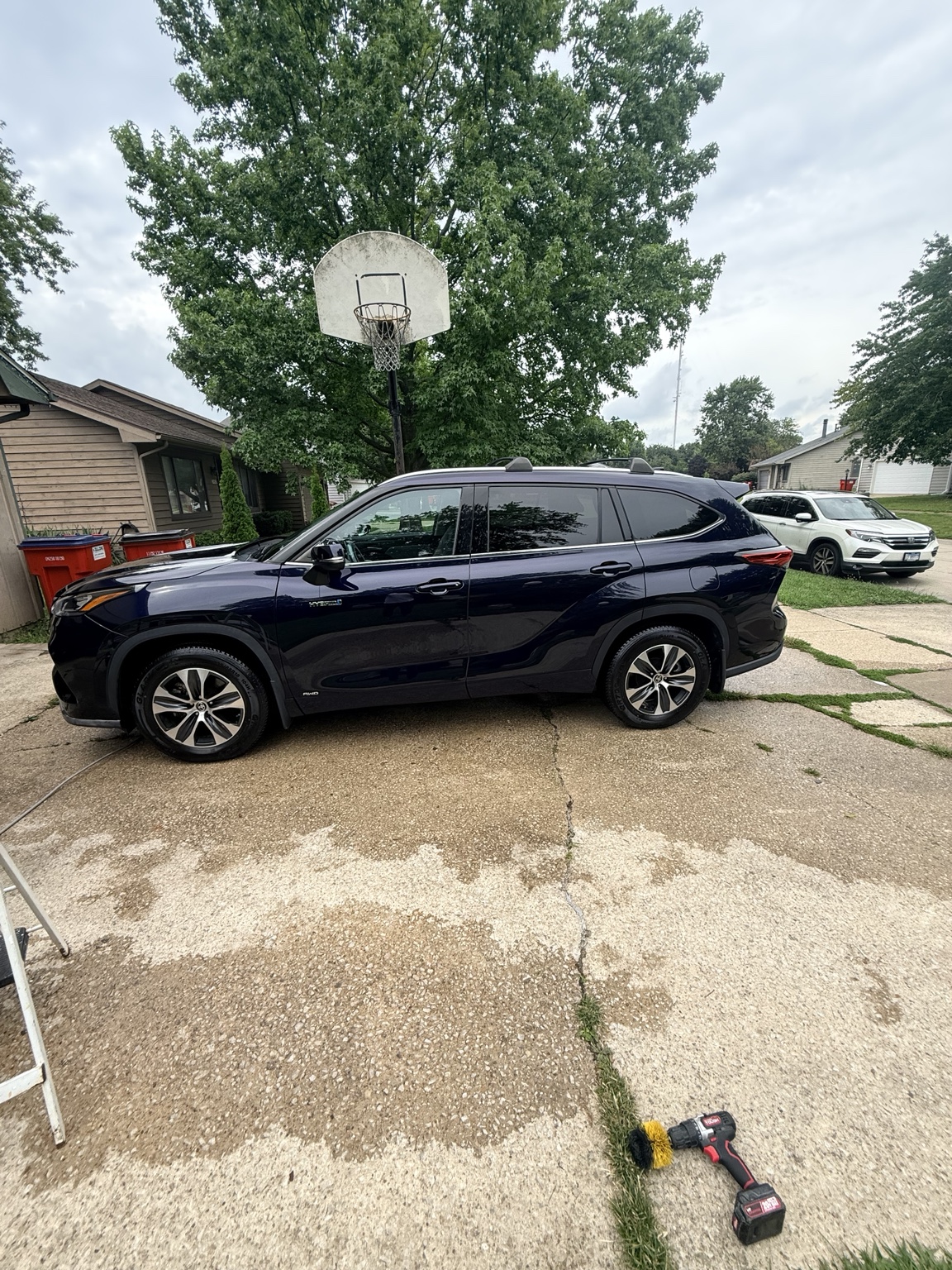 Dark blue SUV after exterior detailing